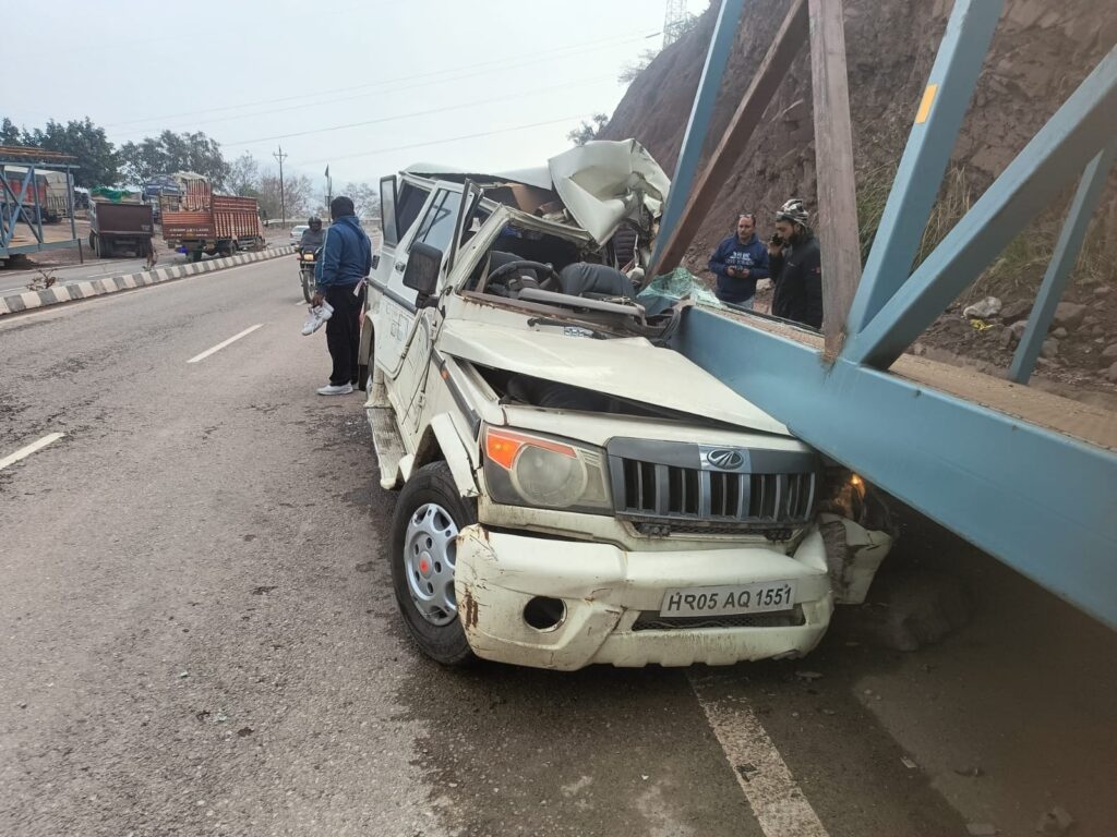 Himachal News: Kiratpur Manali Four Lane Bolero Car Accident